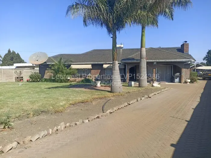 3 Bedroom House for Sale in Bluff Hill, Harare