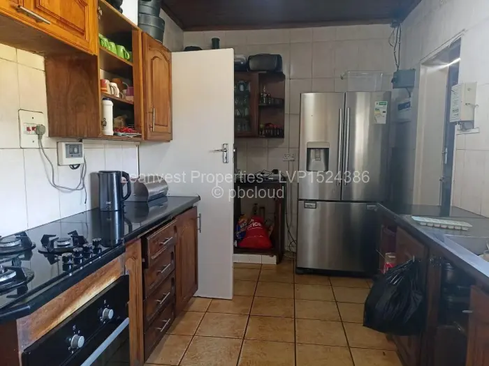 3 Bedroom House for Sale in Bluff Hill, Harare