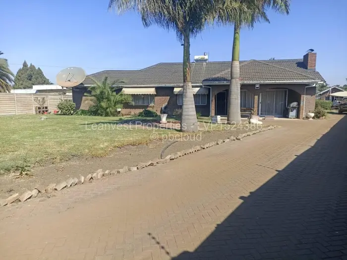 3 Bedroom House for Sale in Bluff Hill, Harare