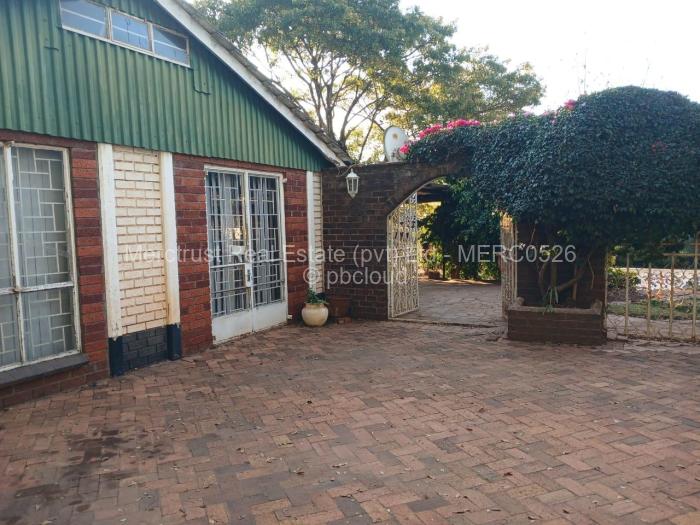2 Bedroom Cottage/Garden Flat to Rent in Upper Hillside, Harare
