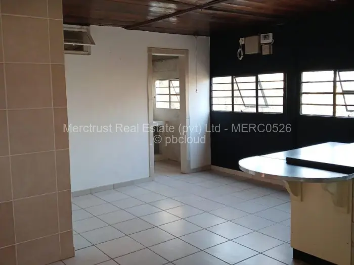 2 Bedroom Cottage/Garden Flat to Rent in Upper Hillside, Harare