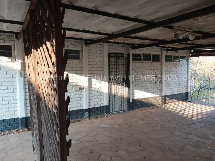 2 Bedroom Cottage/Garden Flat to Rent in Upper Hillside, Harare