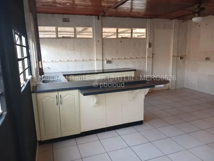 2 Bedroom Cottage/Garden Flat to Rent in Upper Hillside, Harare
