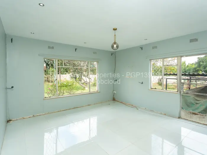4 Bedroom House to Rent in Bluff Hill
