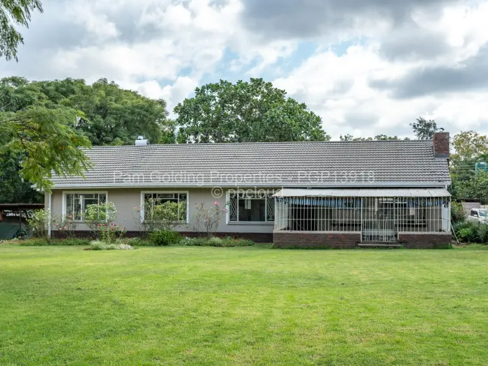 4 Bedroom House to Rent in Bluff Hill