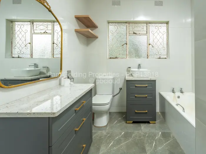 4 Bedroom House to Rent in Bluff Hill