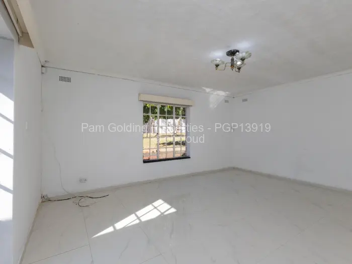 4 Bedroom House to Rent in Glen Lorne
