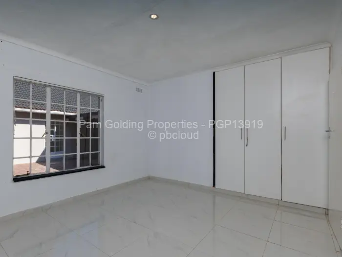 4 Bedroom House to Rent in Glen Lorne