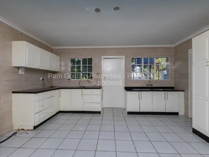 4 Bedroom House to Rent in Glen Lorne