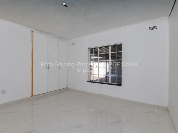 4 Bedroom House to Rent in Glen Lorne