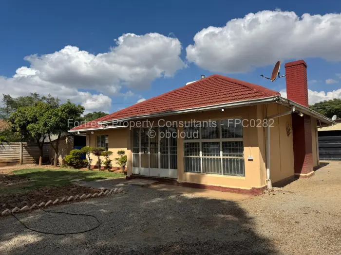 3 Bedroom House to Rent in Braeside