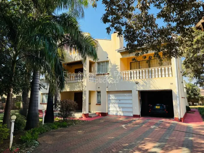 4 Bedroom House to Rent in Emerald Hill