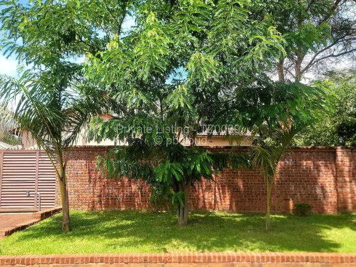 4 Bedroom House to Rent in Bluff Hill, Harare