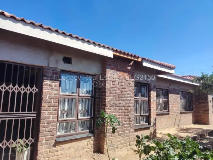 4 Bedroom House to Rent in Waterfalls