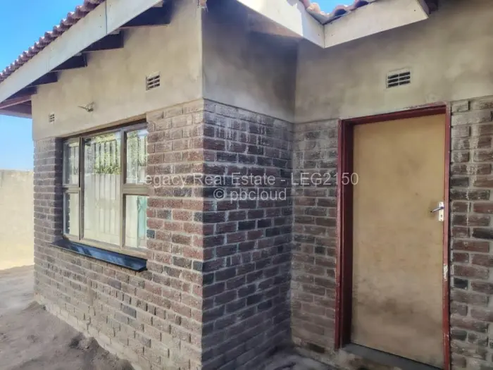 4 Bedroom House to Rent in Waterfalls