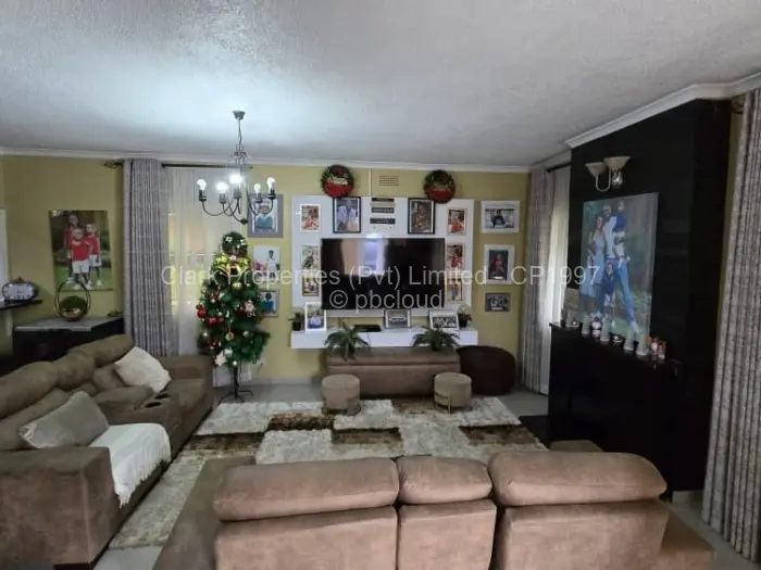 4 Bedroom House to Rent in Marlborough