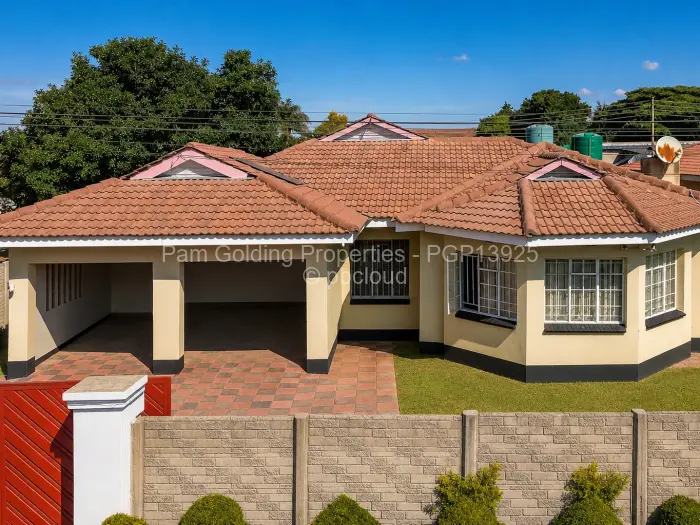 5 Bedroom House for Sale in Zimre Park, Harare
