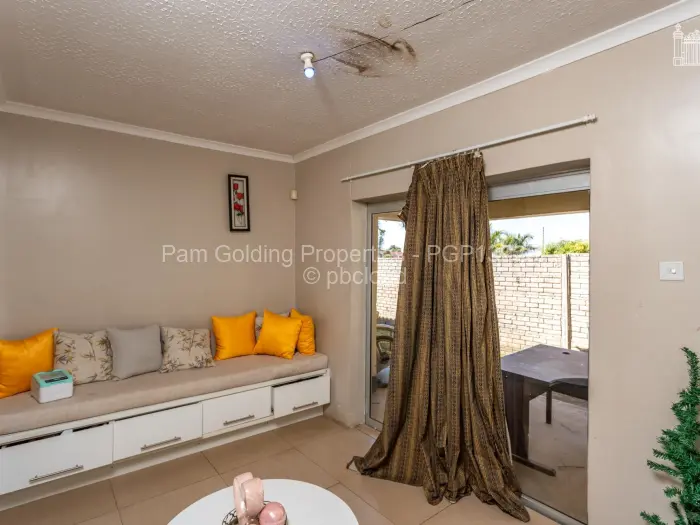 5 Bedroom House for Sale in Zimre Park, Harare