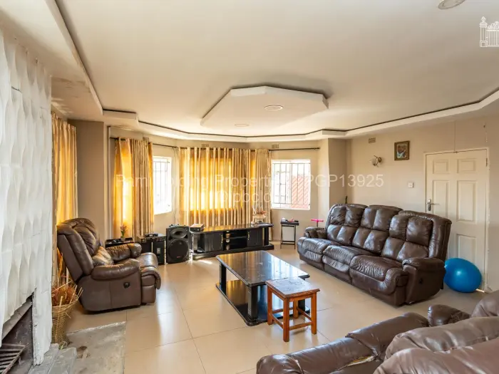 5 Bedroom House for Sale in Zimre Park, Harare
