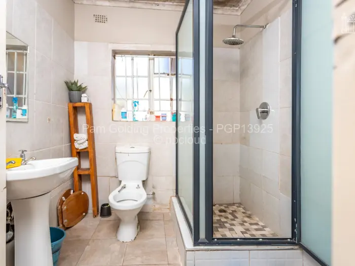 5 Bedroom House for Sale in Zimre Park, Harare