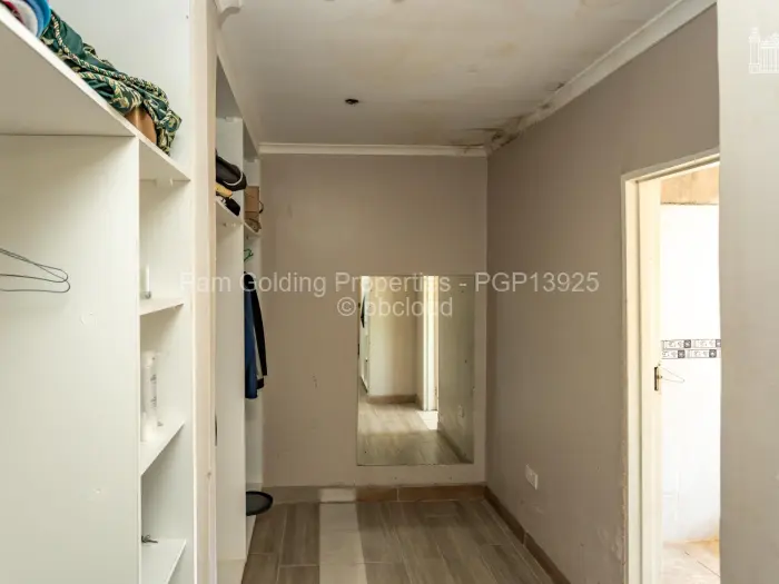 5 Bedroom House for Sale in Zimre Park, Harare
