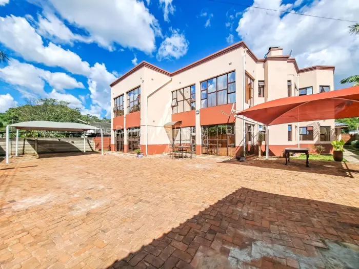 6 Bedroom House to Rent in Emerald Hill