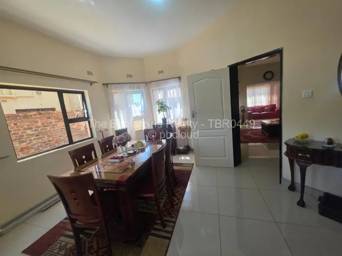 6 Bedroom House to Rent in Emerald Hill