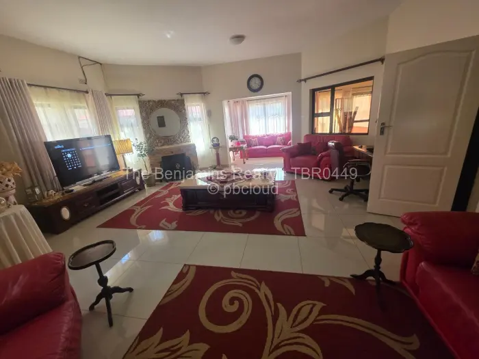 6 Bedroom House to Rent in Emerald Hill