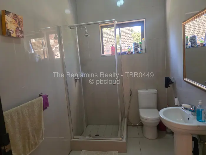 6 Bedroom House to Rent in Emerald Hill