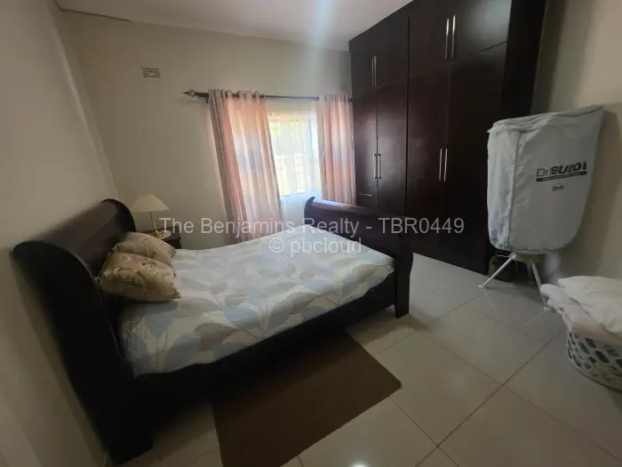 6 Bedroom House to Rent in Emerald Hill