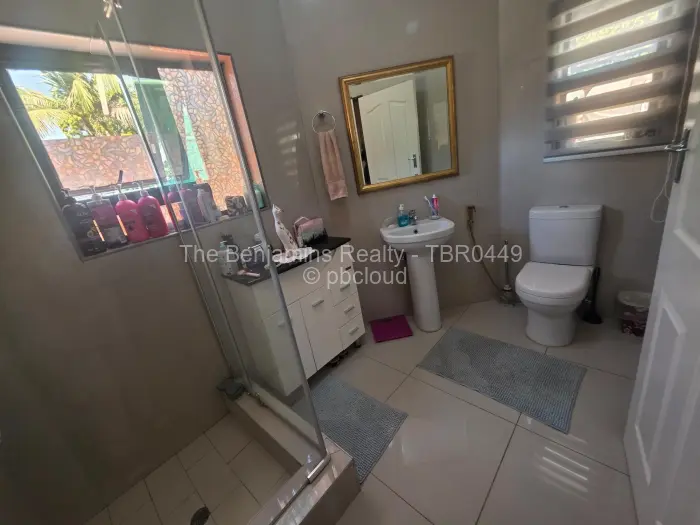 6 Bedroom House to Rent in Emerald Hill