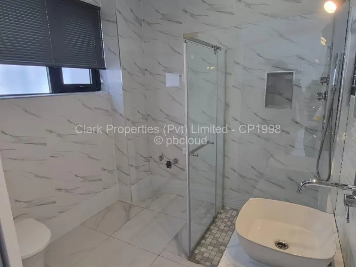 Flat/Apartment to Rent in Borrowdale West