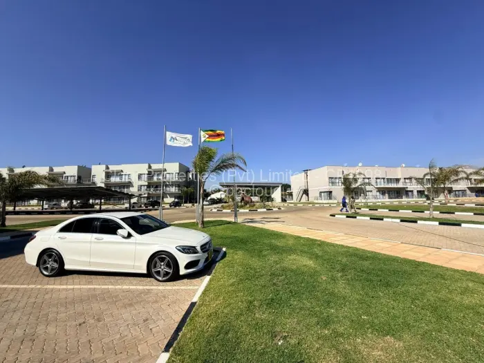 Flat/Apartment to Rent in Borrowdale West