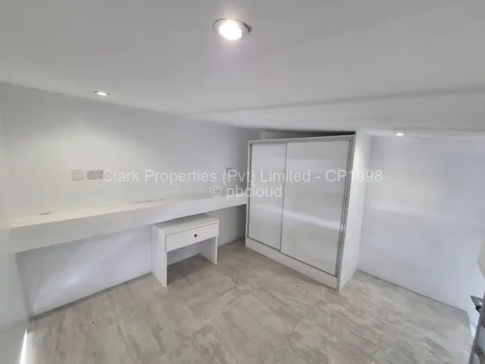 Flat/Apartment to Rent in Borrowdale West