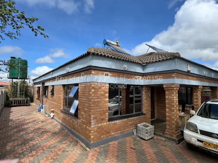 4 Bedroom House to Rent in Madokero Estates, Harare