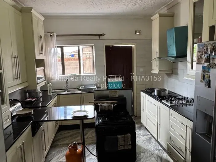 4 Bedroom House to Rent in Madokero Estates, Harare