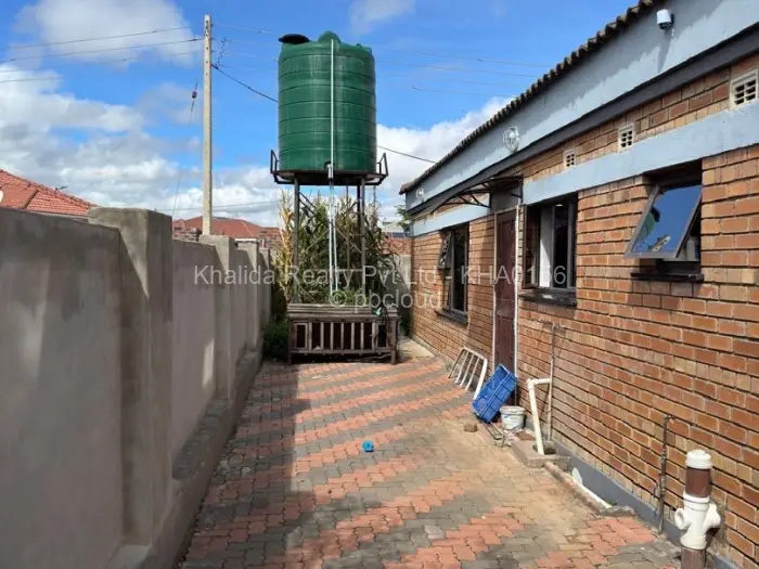 4 Bedroom House to Rent in Madokero Estates, Harare