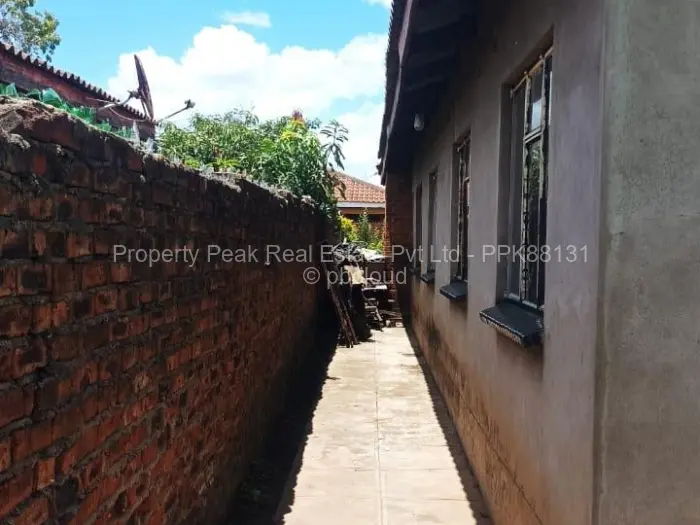 4 Bedroom House for Sale in Crowborough, Harare