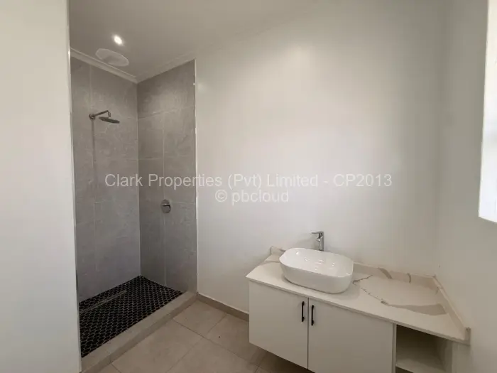 Townhouse/Cluster to Rent in Mount Pleasant, Harare