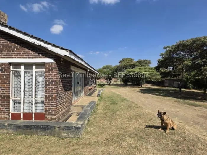 5 Bedroom House for Sale in Highlands, Harare