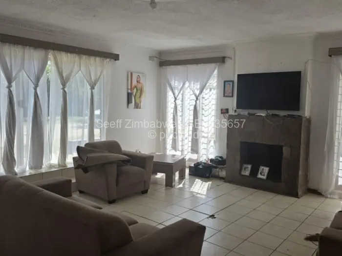 5 Bedroom House for Sale in Highlands, Harare