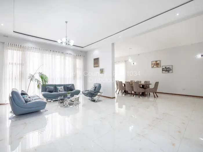 5 Bedroom House for Sale in Umwinsidale, Harare