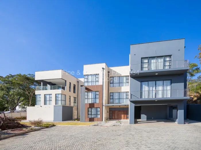 5 Bedroom House for Sale in Umwinsidale, Harare