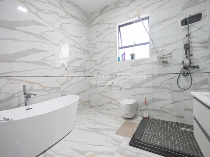 5 Bedroom House for Sale in Umwinsidale, Harare