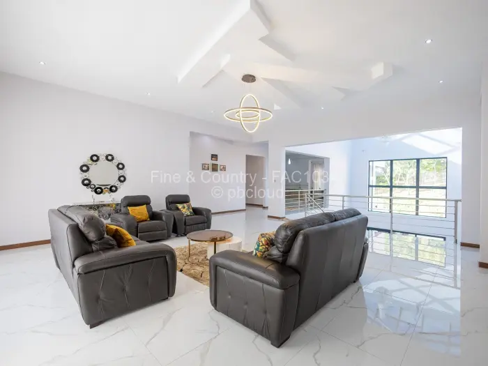 5 Bedroom House for Sale in Umwinsidale, Harare