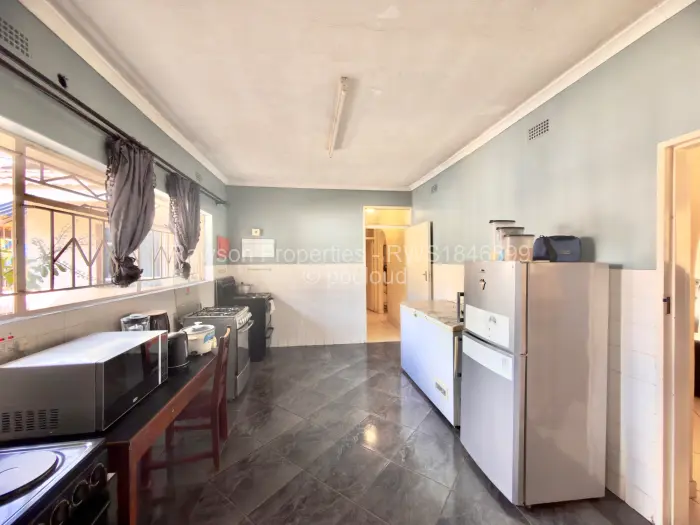 4 Bedroom House for Sale in Bluff Hill, Harare