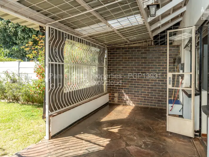 Flat/Apartment to Rent in Avondale West