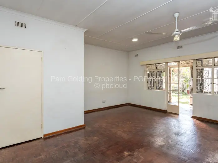 Flat/Apartment to Rent in Avondale West