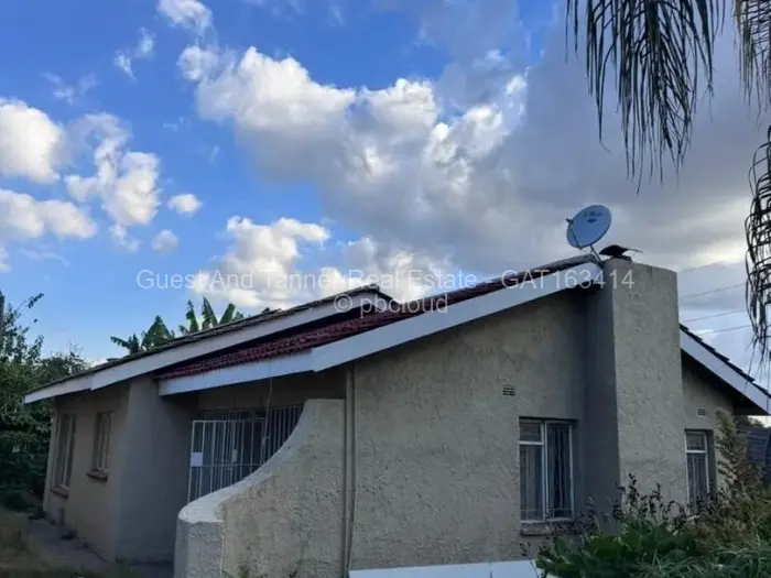 7 Bedroom House for Sale in Waterfalls, Harare