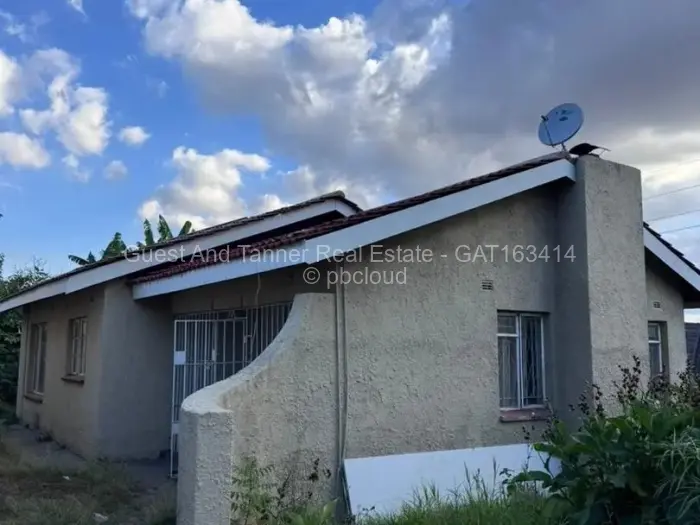 7 Bedroom House for Sale in Waterfalls, Harare